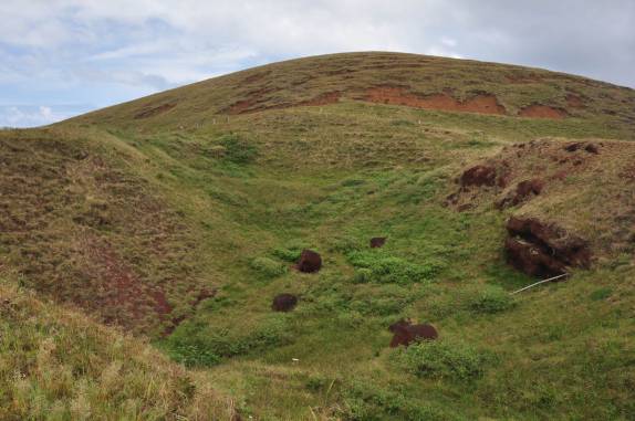 Puna Pau, onde eram fabricados dos Pukaos, ou cabelos dos Moais de Rapa Nui (ou Ilha de Páscoa), ilha chilena no meio do Oceano Pacífico